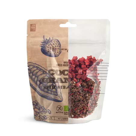 Bio-Granola mit Kakao und Erdbeeren