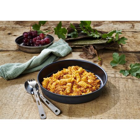 Pasta boloñesa con pollo y queso