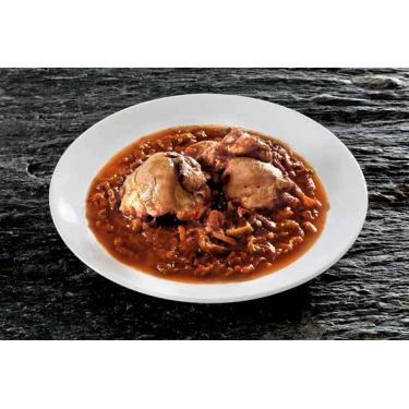 Baskikana vihannesten kera