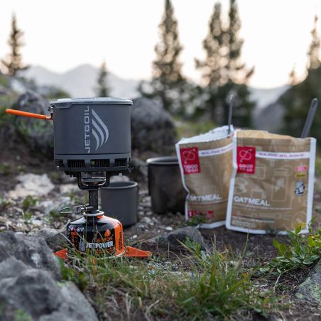 Jetboil Stash -kaasukeitin ja 0,8 l muki