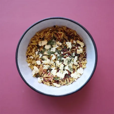 Orzo greco alla barbabietola