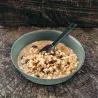 Porridge mit Rosinen und Mandeln