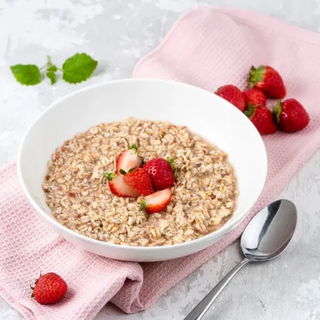 Müsli mit Erdbeeren