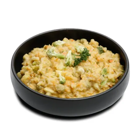 Lentilles avec légumes et sauce au fromage