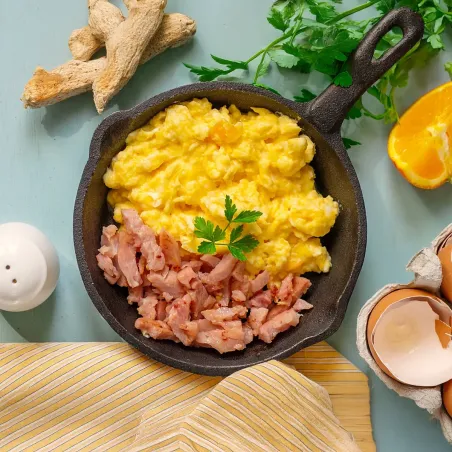 Røræg med skinke og ost