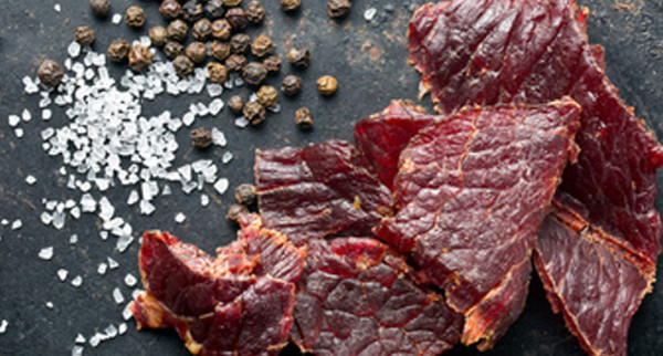 Beef Jerky vs. Biltong: Was sind die Unterschiede zwischen diesen Trockenfleischsorten?