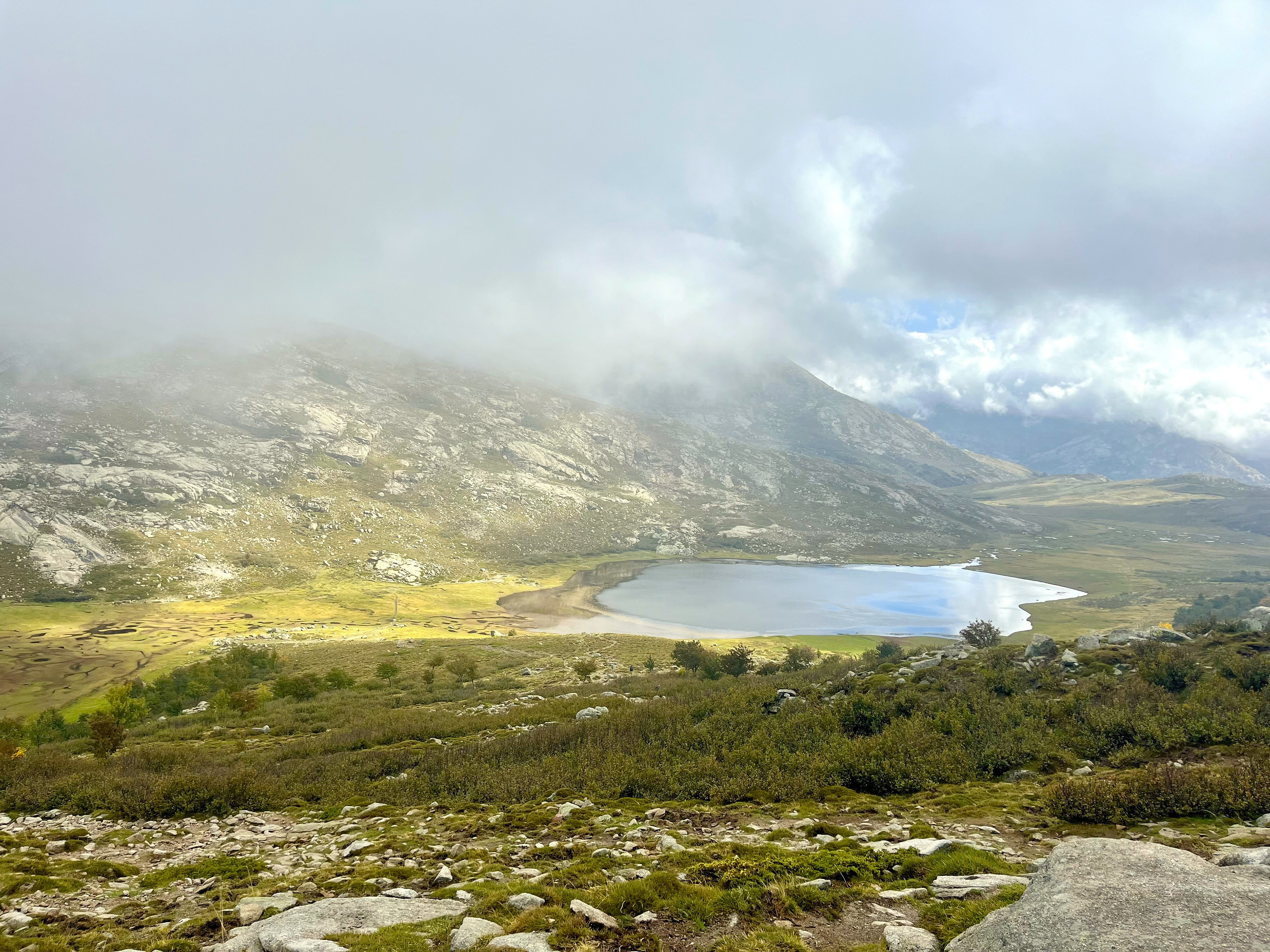 Eau sur le GR20 : sources, filtration et conseils pour bien gérer son eau