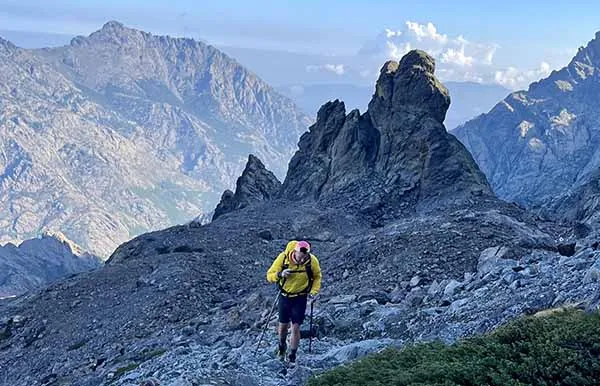 Checklist des équipements pour le GR20 (pour moins de 10 kg)